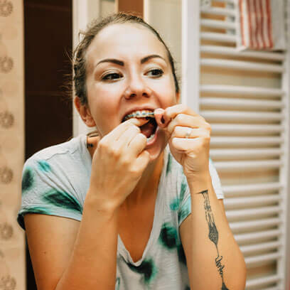 Cleaning your teeth with braces Cleaning your teeth with braces