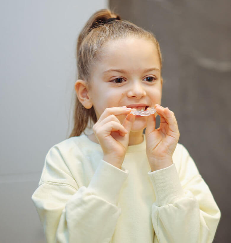A discreet solution for young smiles